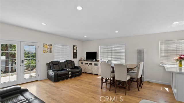 8035 Santa Rita Street, Corona CA: https://media.crmls.org/medias/79f562b1-bcba-4aa4-991c-59c432016ca9.jpg