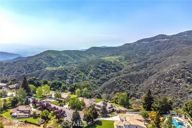 13046 Oak Crest Drive, Yucaipa CA: https://media.crmls.org/medias/79f60183-e6e1-4bc6-8f3d-7f94eb374443.jpg