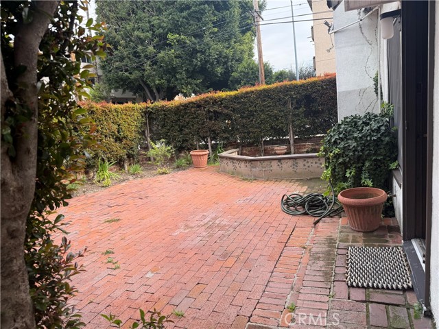 Detail Gallery Image 15 of 32 For 1437 Greenfield Ave, Los Angeles,  CA 90025 - – Beds | – Baths