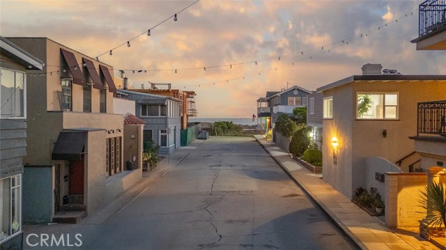 23 65th Place, Long Beach CA: https://media.crmls.org/medias/79f73e3d-0aaf-4116-9679-b77a84f3bdc1.jpg