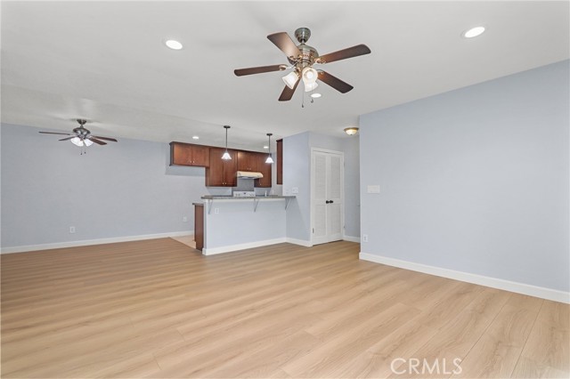 Detail Gallery Image 9 of 28 For 2501 W Sunflower Ave #E16,  Santa Ana,  CA 92704 - 3 Beds | 2 Baths