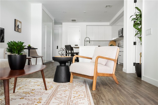 Detail Gallery Image 2 of 24 For 118 Astronaut Ellison S Onizuka Street #311,  Los Angeles,  CA 90012 - 1 Beds | 1 Baths