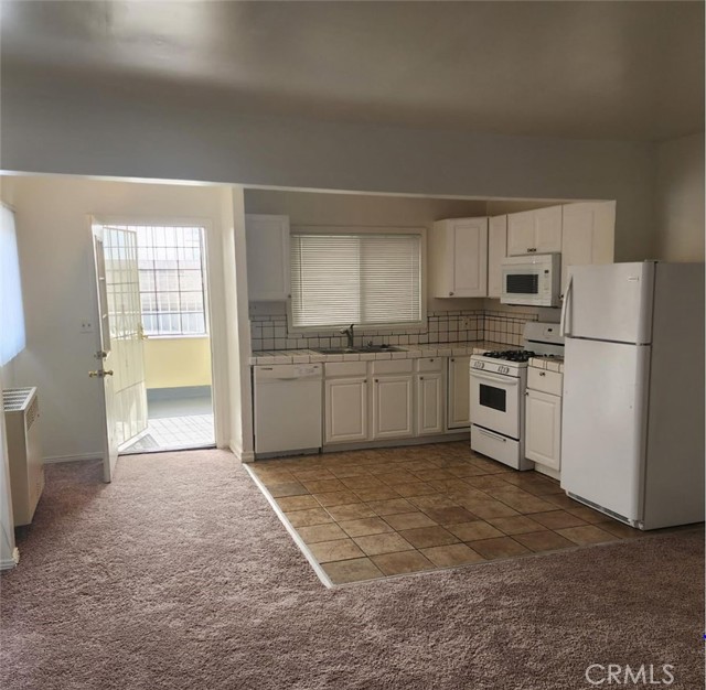 Detail Gallery Image 5 of 8 For 1000 E Burnett, Signal Hill,  CA 90755 - – Beds | – Baths