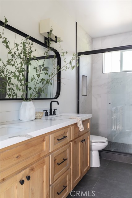 Detail Gallery Image 14 of 31 For 388 Primrose Cir, Lake Arrowhead,  CA 92352 - 6 Beds | 5 Baths