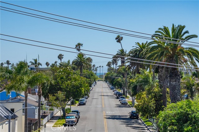 708 Main Street, Huntington Beach CA: https://media.crmls.org/medias/79f8f6bc-790a-42dd-90e4-8ca767d26603.jpg