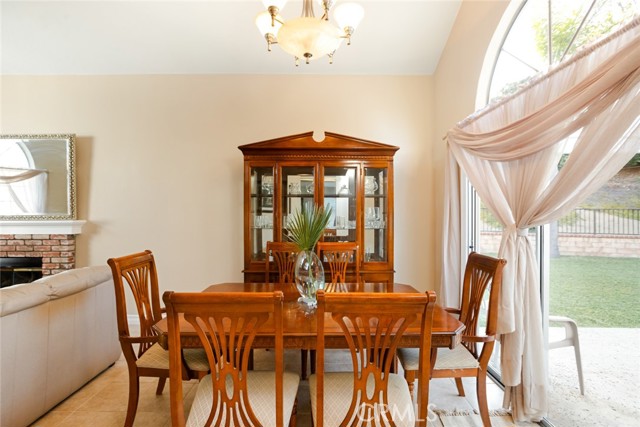 2424 Norte Vista Drive, Chino Hills CA: https://media.crmls.org/medias/79f90e6e-041d-4644-ad45-ae669f14ade5.jpg