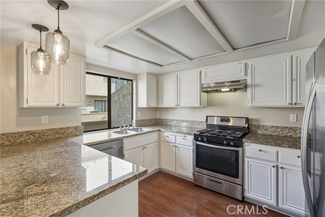 Detail Gallery Image 11 of 47 For 334 W 220th St, Carson,  CA 90745 - 3 Beds | 2/1 Baths