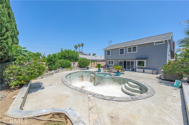 Detail Gallery Image 34 of 44 For 15091 Touraine Way, Irvine,  CA 92604 - 4 Beds | 3 Baths