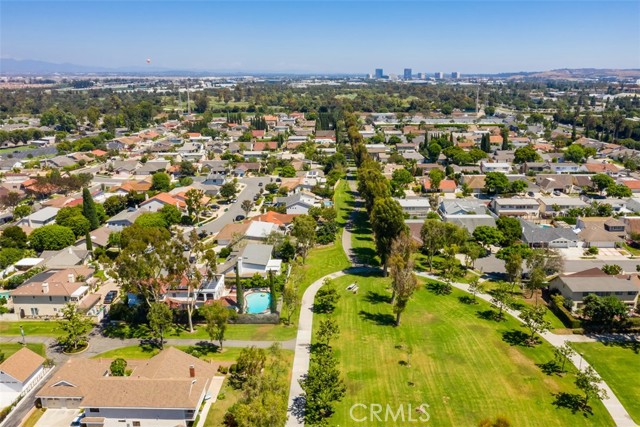 15232 Lille Circle, Irvine CA: https://media.crmls.org/medias/79f9fc96-f10a-4fbb-a856-556c8afa0694.jpg