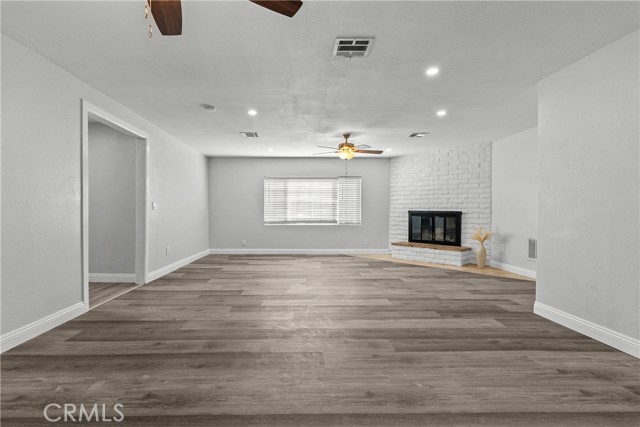 Detail Gallery Image 9 of 33 For 4550 W Avenue L2, Quartz Hill,  CA 93536 - 5 Beds | 3 Baths