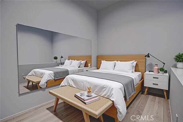 1011 N Orange Grove Avenue, West Hollywood CA: https://media.crmls.org/medias/79fb7bf3-6437-46a9-a860-7f7725f59d7c.jpg