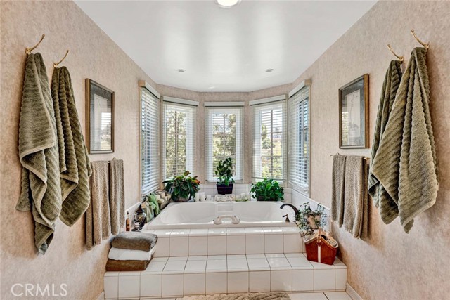 Detail Gallery Image 47 of 75 For 10302 Broadview Place, North Tustin,  CA 92705 - 5 Beds | 4/1 Baths