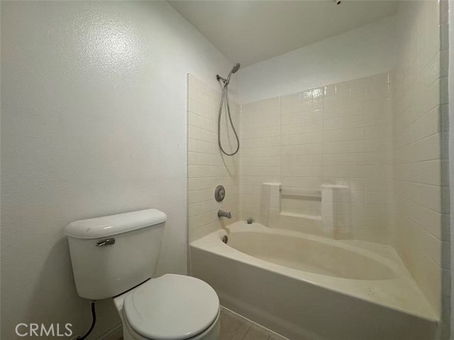 1505 elk grove, Irvine CA: https://media.crmls.org/medias/79fc0284-e7b8-444b-bcd7-b1d61c166e8e.jpg