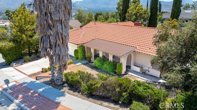 Detail Gallery Image 1 of 1 For 16528 Nearview Dr, Canyon Country,  CA 91387 - 4 Beds | 2 Baths