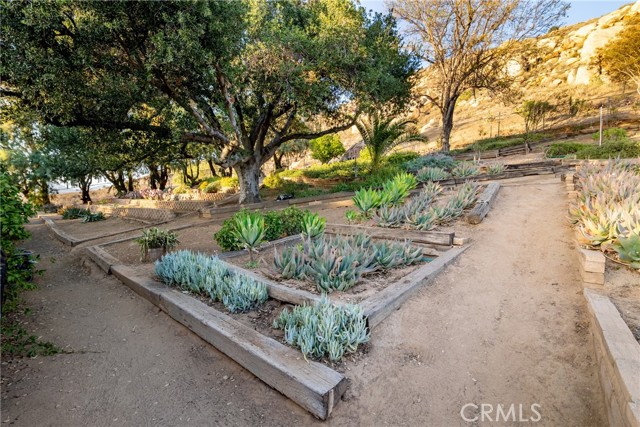 4899 Glenwood Drive, Riverside CA: https://media.crmls.org/medias/79fce953-ced5-45ac-add6-6b2ecb785cba.jpg