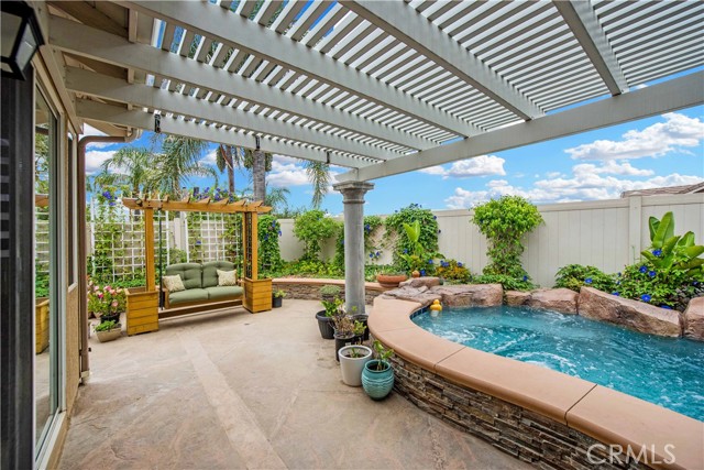 1151 Paseo Tasco Circle, Corona CA: https://media.crmls.org/medias/79fd1ef3-b3fd-4969-80d7-d1fe8745b91a.jpg
