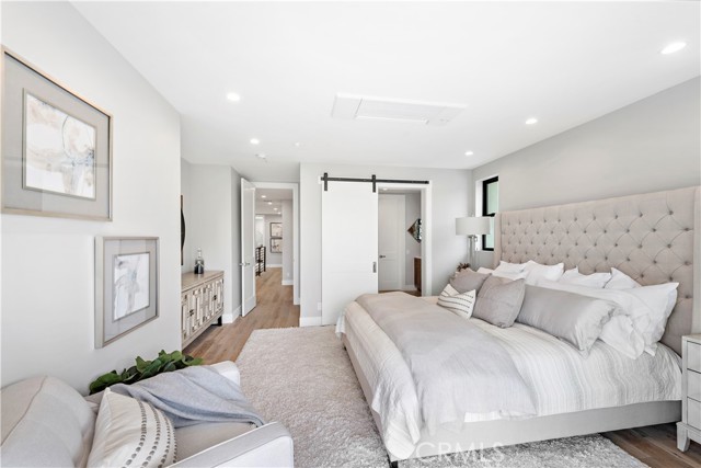 79fdc62d 9832 4900 9995 221338185893