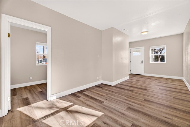 Detail Gallery Image 8 of 37 For 1128 W 5th, Chico,  CA 95928 - 3 Beds | 1 Baths