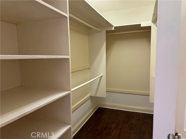 Detail Gallery Image 13 of 17 For 5722 Cedros Ave, Van Nuys,  CA 91411 - 3 Beds | 2 Baths