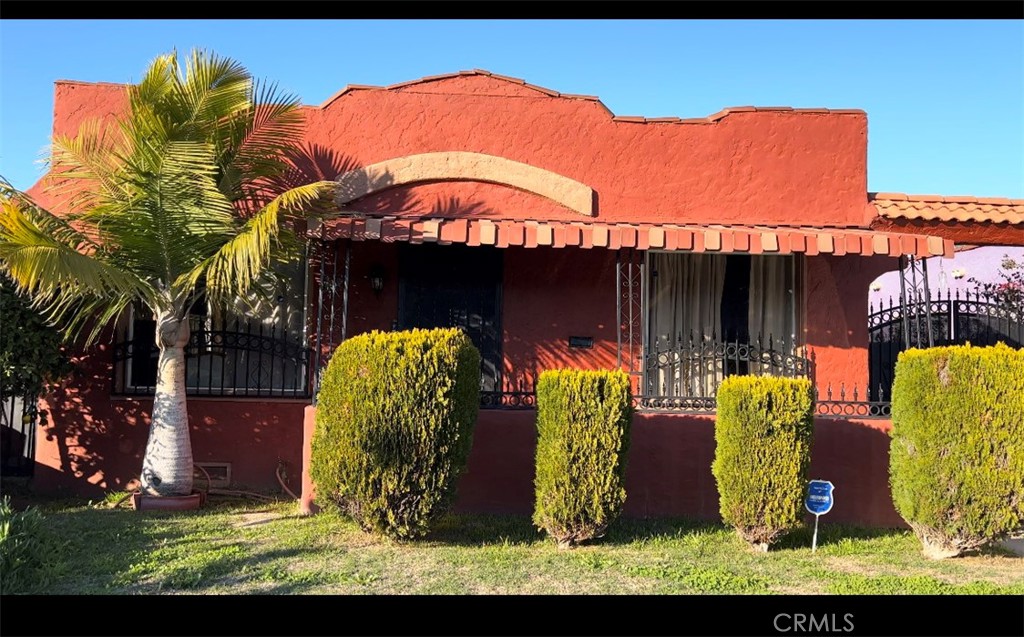 2007 W 80th Street, Los Angeles, CA 90047