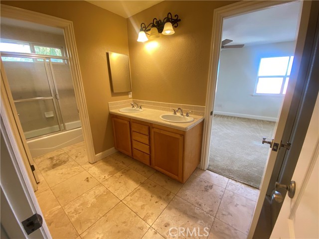 Detail Gallery Image 15 of 33 For 22214 Whirlaway Ct, Canyon Lake,  CA 92587 - 4 Beds | 3/1 Baths