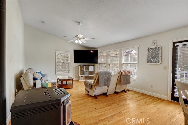 339 Mt Ida Road, Oroville CA: https://media.crmls.org/medias/79fff272-b58c-47e7-9a78-ea33abb67419.jpg
