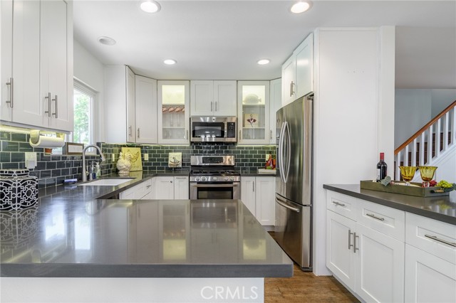 8042 Driftwood Drive, Huntington Beach CA: https://media.crmls.org/medias/7a00648f-d363-43a3-8336-91b43ad90873.jpg