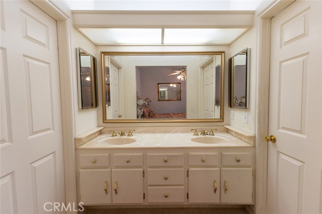 11465 Fox Hollow Lane, Pacoima CA: https://media.crmls.org/medias/7a006dac-2844-4eaa-a53b-a5760fa6f699.jpg