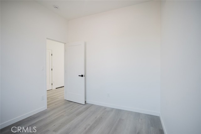 9707 Willis Avenue photo 20