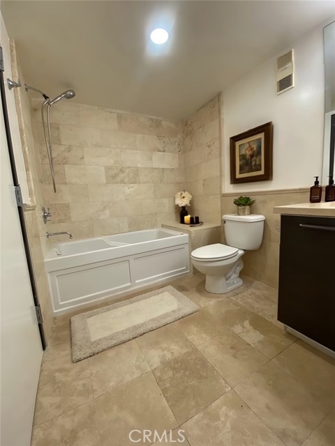 Detail Gallery Image 8 of 20 For 35 N Raymond Ave #211,  Pasadena,  CA 91103 - 1 Beds | 2 Baths