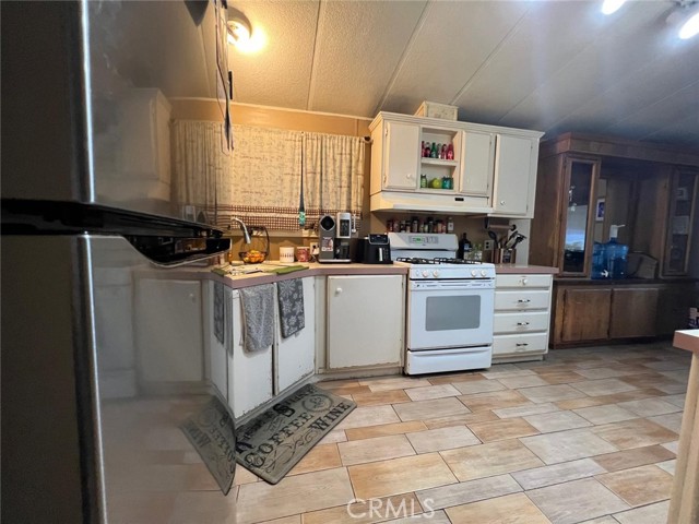 Detail Gallery Image 10 of 22 For 518 S Sullivan St #80,  Santa Ana,  CA 92704 - 3 Beds | 2 Baths