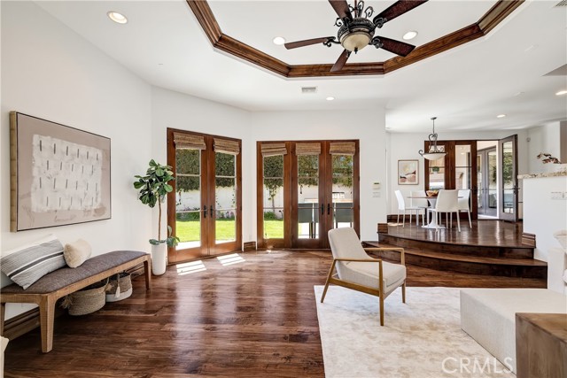718 N Poinsettia Avenue, Manhattan Beach CA: https://media.crmls.org/medias/7a02ea74-1a04-499a-b162-b9b18f0ce860.jpg