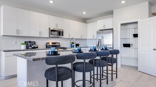 65172 Avenida De Nuves, Desert Hot Springs CA: https://media.crmls.org/medias/7a032dac-043e-4369-9cce-6160ef75bfd7.jpg