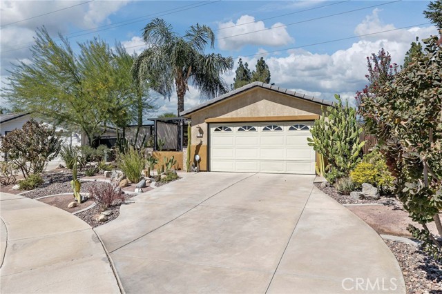 Detail Gallery Image 1 of 52 For 6118 Potenza Ln, Bakersfield,  CA 93308 - 3 Beds | 2 Baths