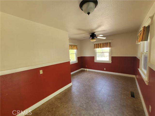 Detail Gallery Image 17 of 32 For 901 S Center St, Redlands,  CA 92373 - 4 Beds | 2/1 Baths
