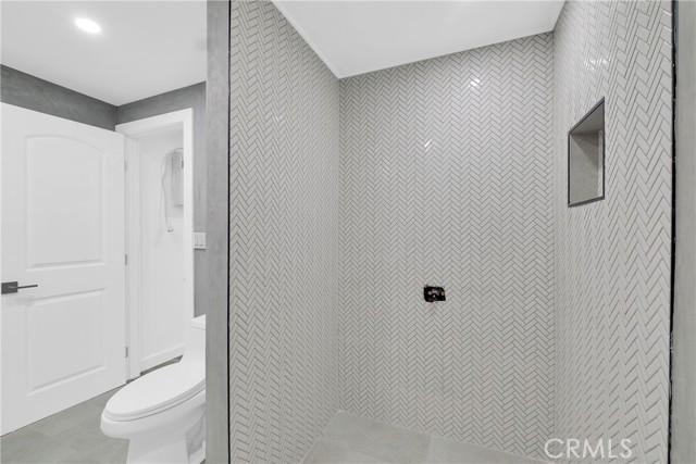 Detail Gallery Image 16 of 36 For 12701 Harris Ave, Lynwood,  CA 90262 - 3 Beds | 2 Baths