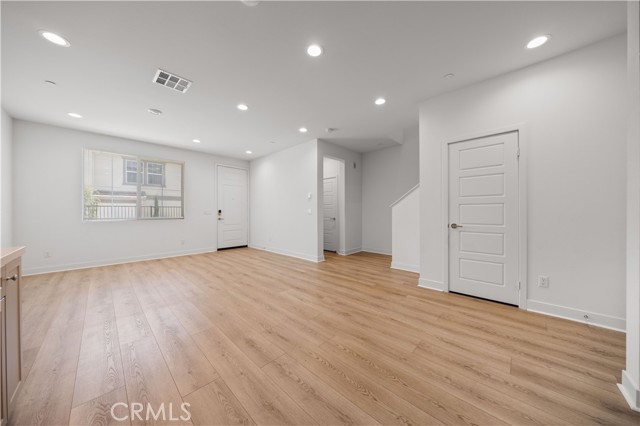 4016 E Peony Paseo, Ontario CA: https://media.crmls.org/medias/7a043305-73b6-4655-b198-7fcf4d70cc90.jpg