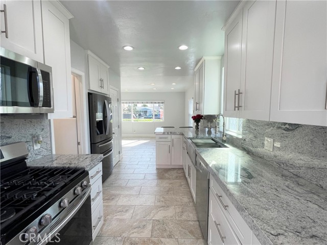 Detail Gallery Image 13 of 35 For 4225 E Court Ave, Orange,  CA 92869 - 3 Beds | 2 Baths