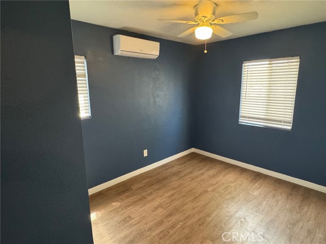 Image 7 of 29 For 926 Griffith Way