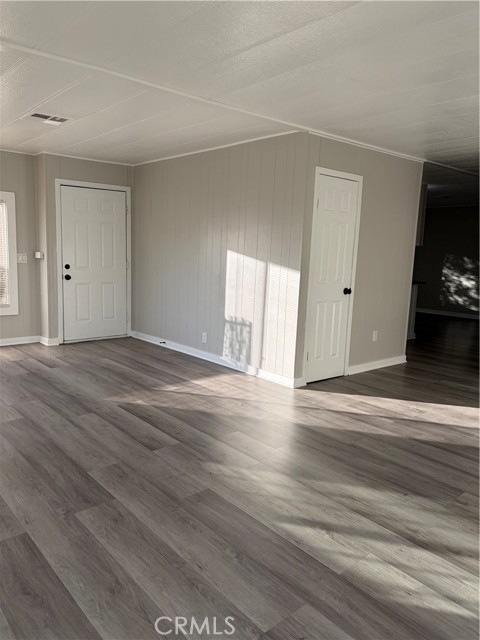 Detail Gallery Image 4 of 27 For 15616 Calico, Victorville,  CA 92395 - 2 Beds | 2 Baths