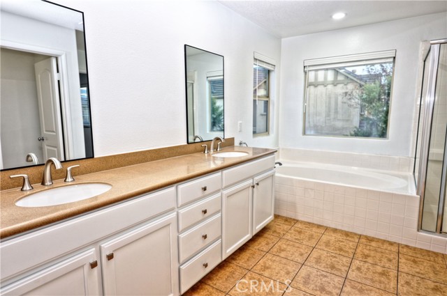 Detail Gallery Image 14 of 36 For 858 Calaveras, Corona,  CA 92878 - 4 Beds | 2/1 Baths