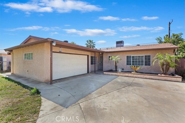 Detail Gallery Image 1 of 25 For 514 Hartzell, Redlands,  CA 92374 - 4 Beds | 2 Baths