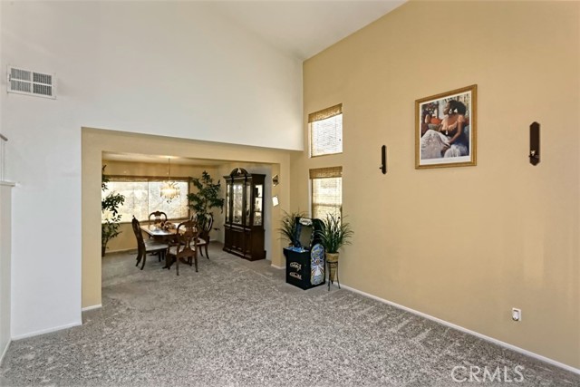 Detail Gallery Image 5 of 41 For 15605 Fairbanks Dr, Victorville,  CA 92394 - 6 Beds | 3/1 Baths