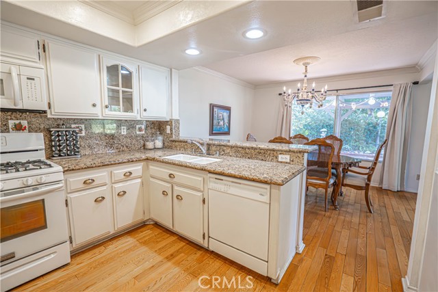 Detail Gallery Image 13 of 42 For 19210 Lahey St #2,  Porter Ranch,  CA 91326 - 3 Beds | 2/1 Baths