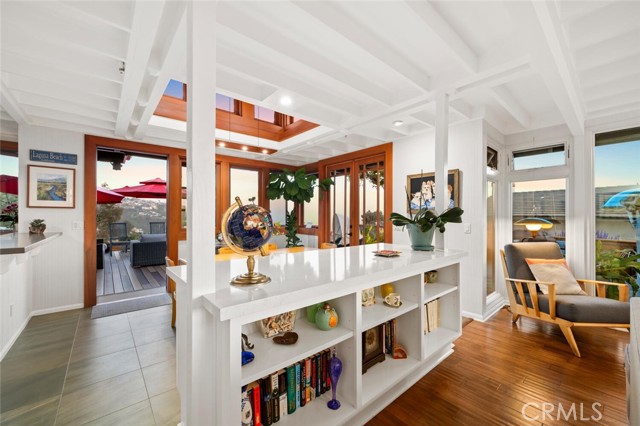 1687 Temple Hills Drive, Laguna Beach CA: https://media.crmls.org/medias/7a071478-16e7-4cf7-aead-170b71e58141.jpg