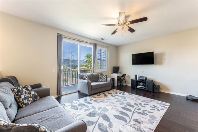 Detail Gallery Image 11 of 26 For 15617 Odyssey Dr #32,  Granada Hills,  CA 91344 - 2 Beds | 2 Baths