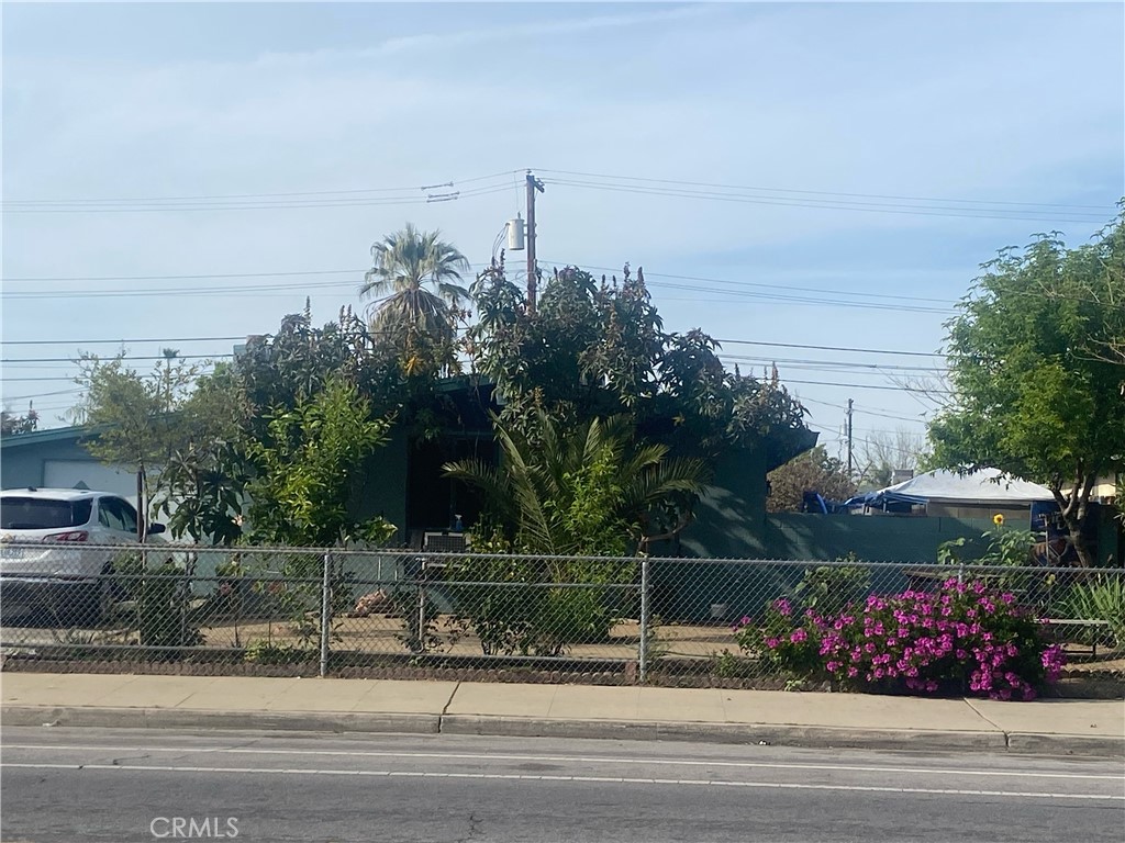 4773 E Butler Avenue