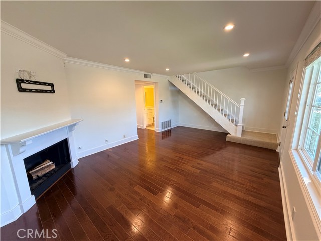 Detail Gallery Image 2 of 18 For 58 Eagle Run, Irvine,  CA 92614 - 3 Beds | 1/1 Baths