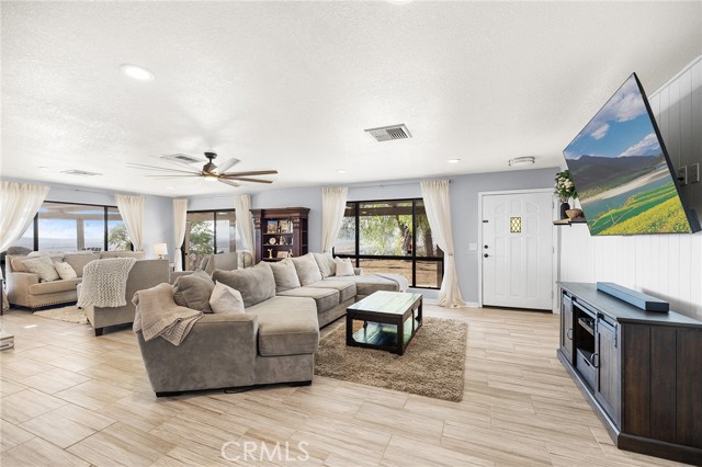 29740 Nogues Road, Nuevo CA: https://media.crmls.org/medias/7a0a0dc2-adaf-4b36-89f2-9bb69277211c.jpg