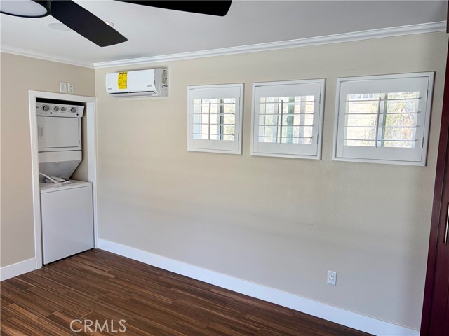 Image 8 of 16 For 23922 Conesgtoga Avenue